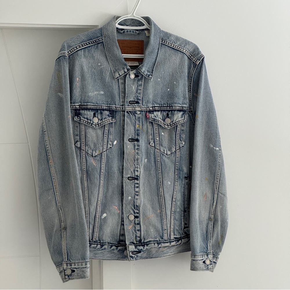 Levi’s Premium Paint Splatter Light Stonewash Trucker Jacket